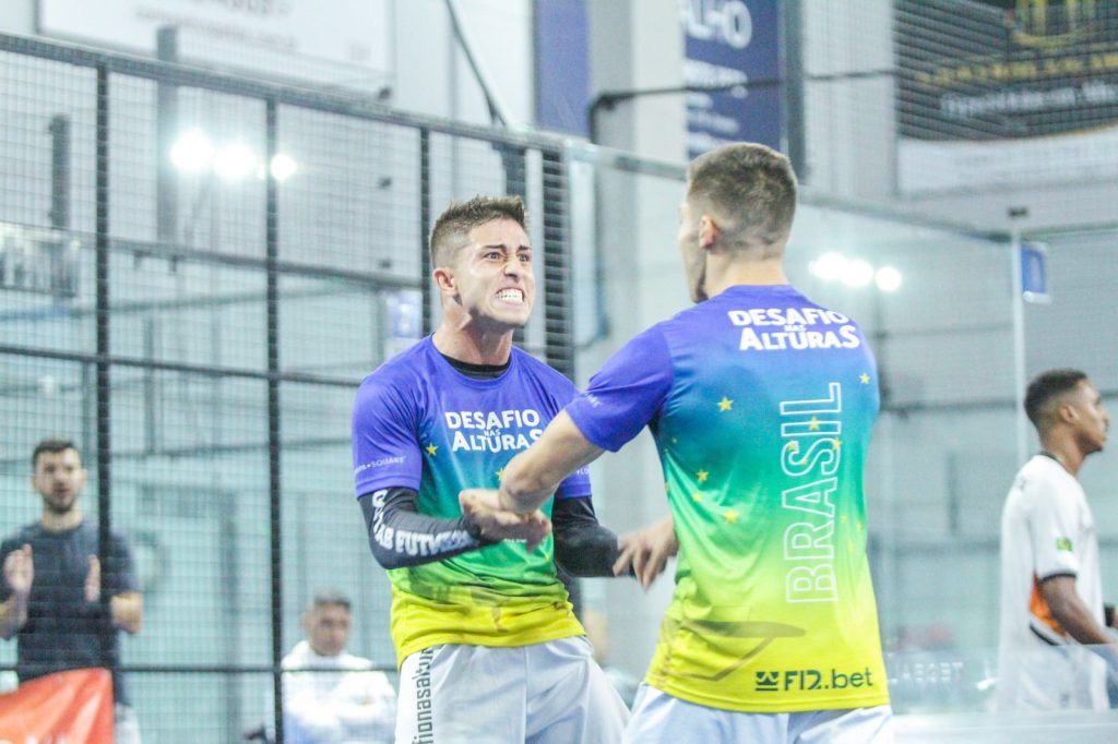 Dupla do Desafio nas Alturas participa do Torneio Internacional de Teqball